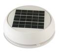 Nicro Day&Night 28 m³/saat hava akışlı, 2500 mAh 4,8V şarjlı pile ve Ø120 mm montaj deliğine sahip solar tekne havalandırma fanı.