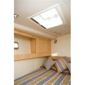 Oceanair Skyscreen MK5 RSS-44-R42-W, 442 x 442 mm ve 42 mm radiuslu gömme hatch perdesi.