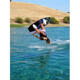 CWB Sapphire, 4 kalıplanmış ve 2 çıkarılabilir fin sistemine sahip orta ve tecrübeli kullanıcılar için wakeboard.